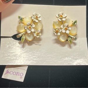 Rare vintage signed Coro clip on earrings with ORIGINAL tag. Never worn.